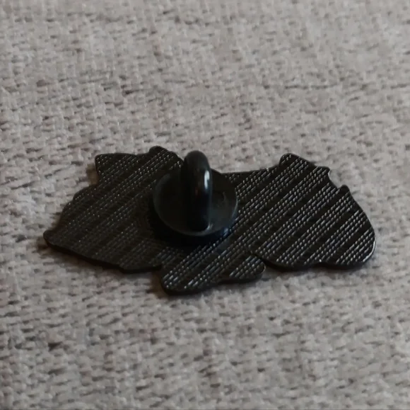 5 Marie Aristocats Character Inspired Metal Enamel Pins, 1970's Disney Cat Film - Picture 2 of 10